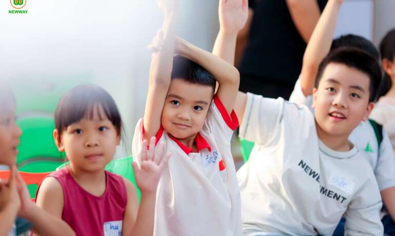 🎤 Khai giảng K90 – Vững vàng bước đầu, sẵn sàng toả sáng! 🌟